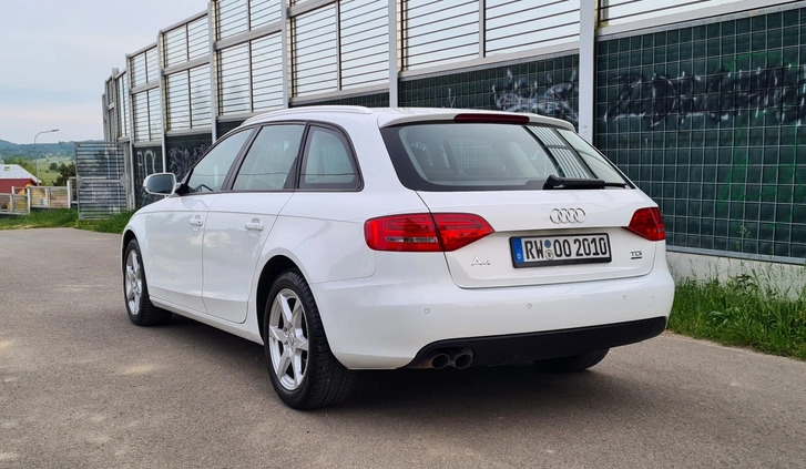 Audi A4 cena 36000 przebieg: 246500, rok produkcji 2011 z Trzciel małe 704